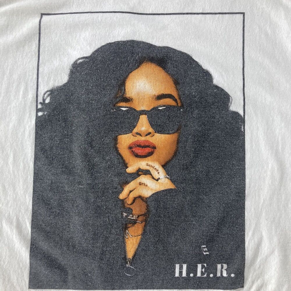 Band Tee H.E.R. Graphic T-Shirt XL R&B Gabi Wilson Concert Merch Music